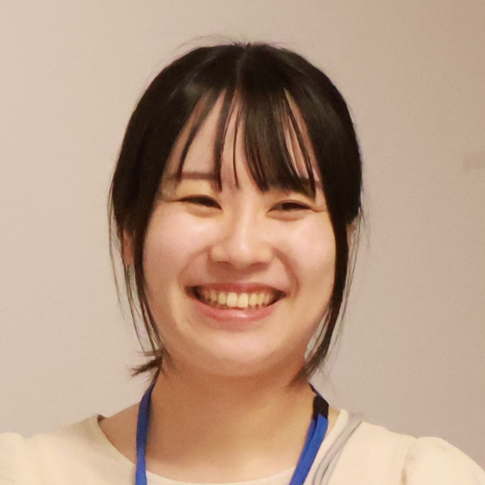 春山 瑳依子